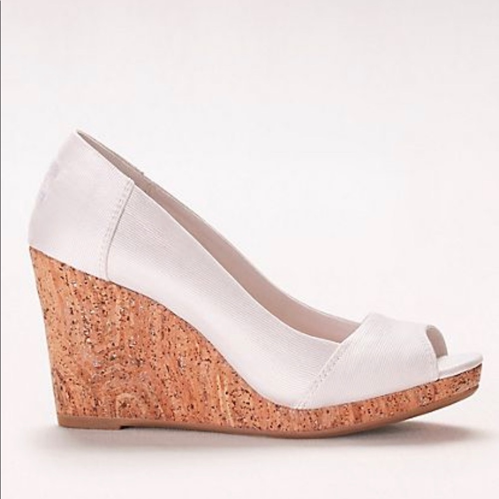 White Grosgrain Classic Wedge